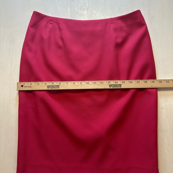 Kasper Women’s Pencil Skirt Hot Pink  Size 10P Petite Lined Career Office Wear - Picture 3 of 8